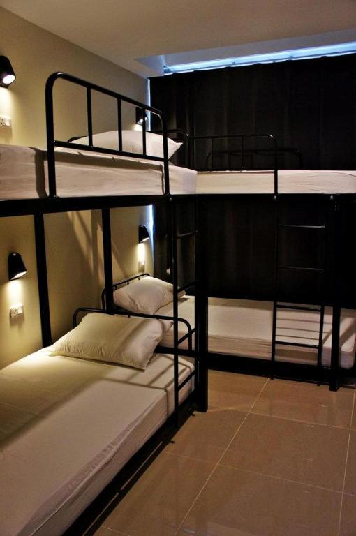 Link Corner Hostel Банкок Стая снимка