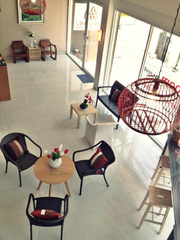 Link Corner Hostel Банкок Екстериор снимка