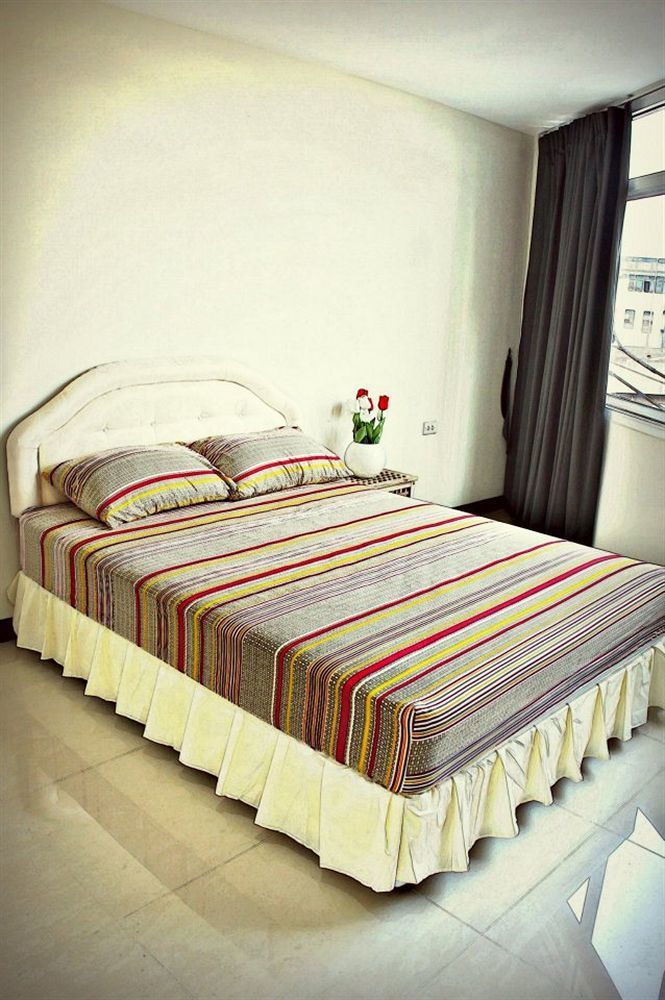 Link Corner Hostel Банкок Екстериор снимка