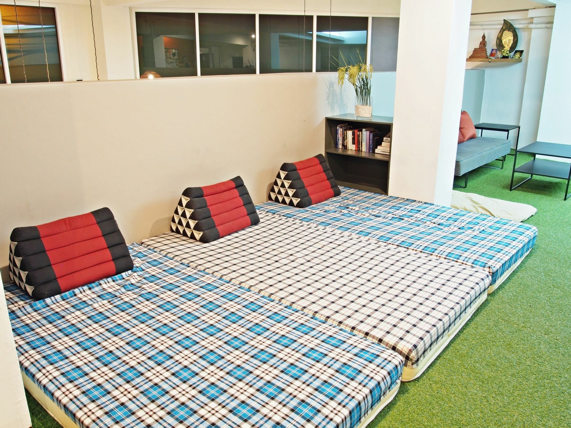 Link Corner Hostel Банкок Екстериор снимка
