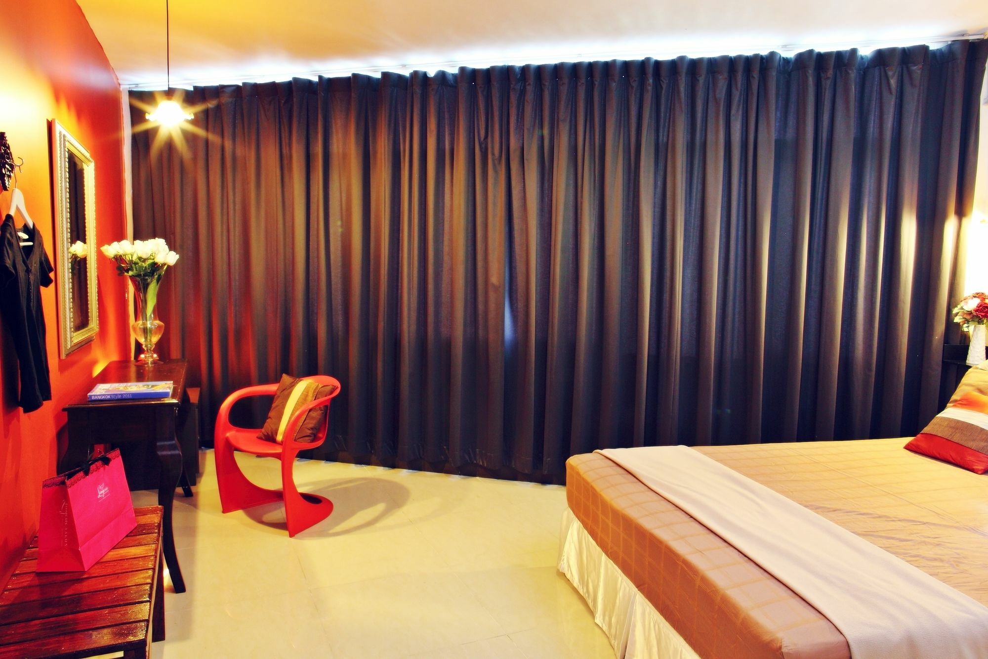 Link Corner Hostel Банкок Екстериор снимка