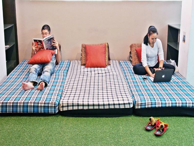 Link Corner Hostel Банкок Екстериор снимка